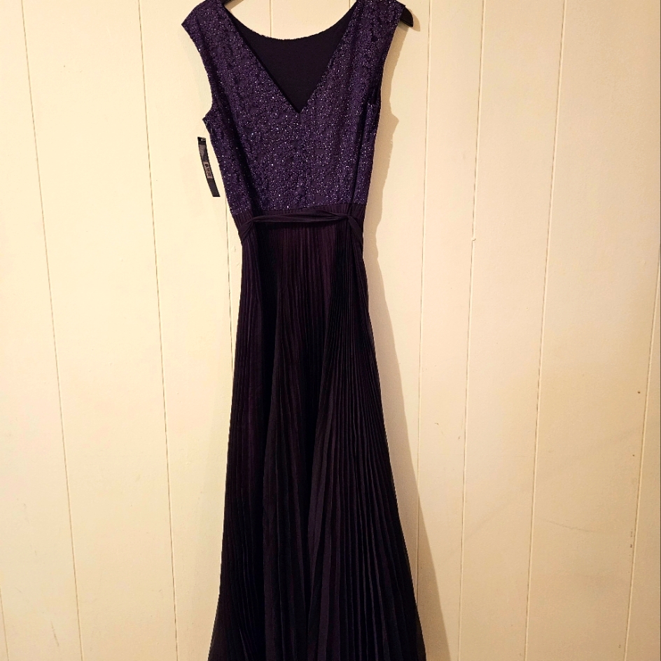 Tahari Dress By Arthur S. Levine